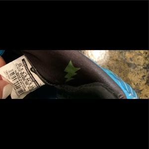 Nike Men’s Action News Shoes